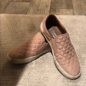 Steve Madden slippers